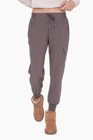 High-Waisted Capri Active Joggers with Pockets