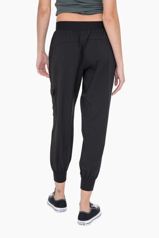 High-Waisted Capri Active Joggers with Pockets