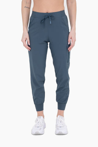 High-Waisted Capri Active Joggers with Pockets